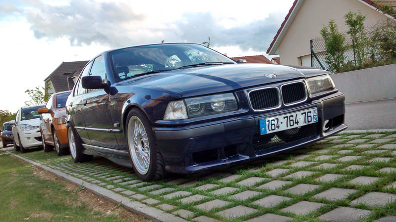 Road and track bmw 328i #6