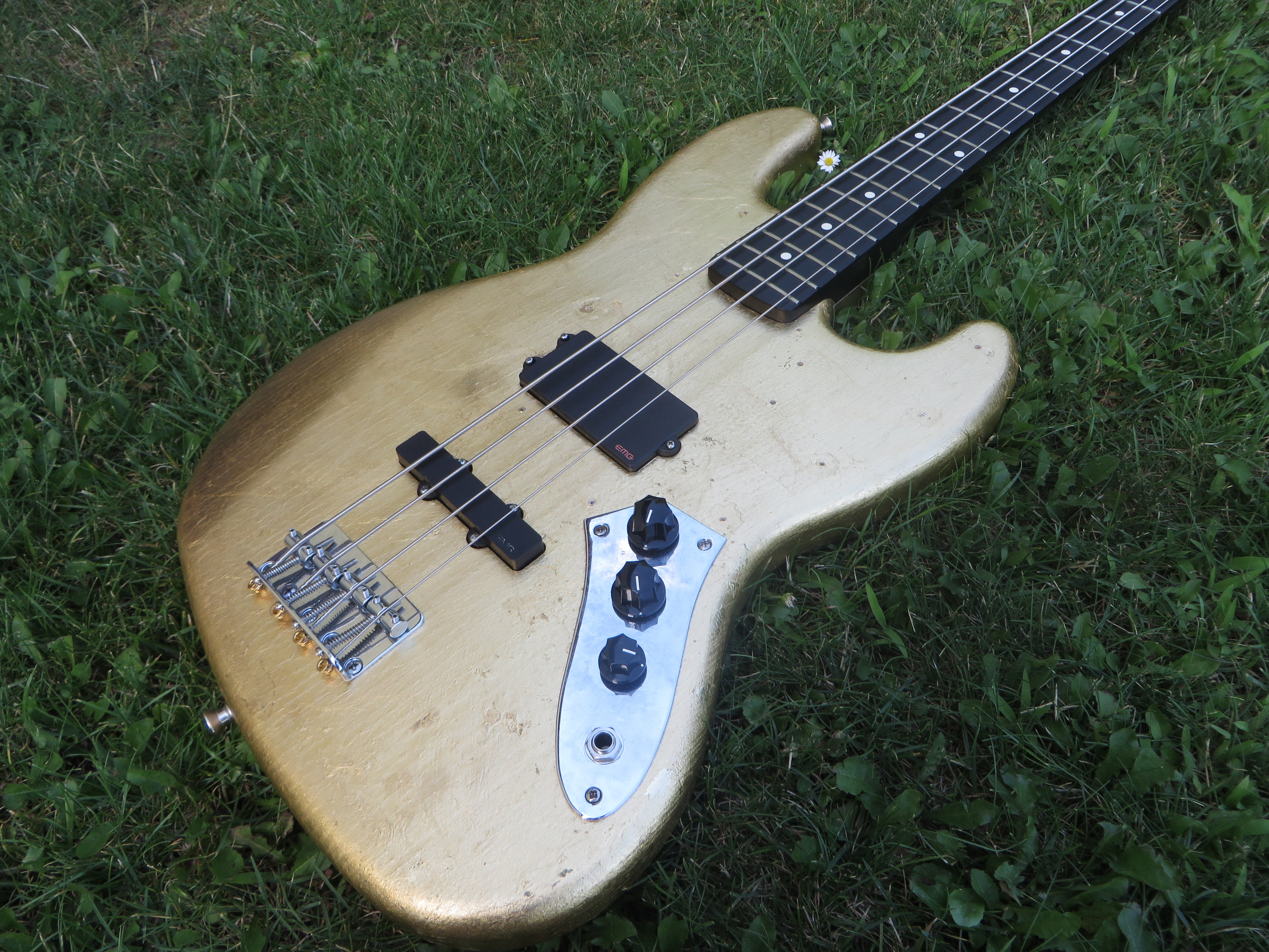 780 Euros Jazz bass Status Graphite Neck EMG Vte Basses