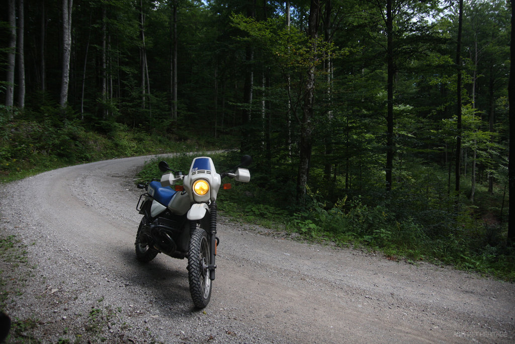 De Paris à la Slovénie, quelques jours dans les Alpes en R100GS - Page 2 Hjw3