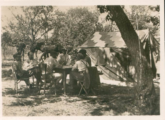 Photos de tentes individuelles et collectives de la whermacht... - Page 2 Orjx