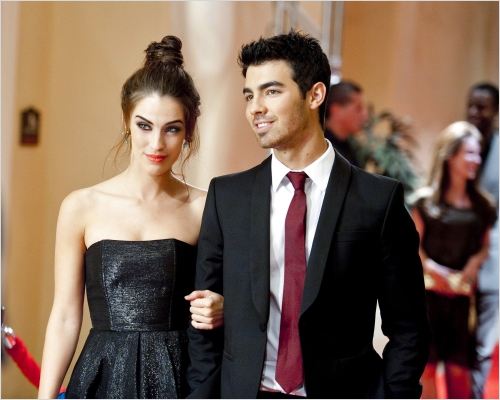 SOFIANE POWELL ► Joe Jonas Ixxh