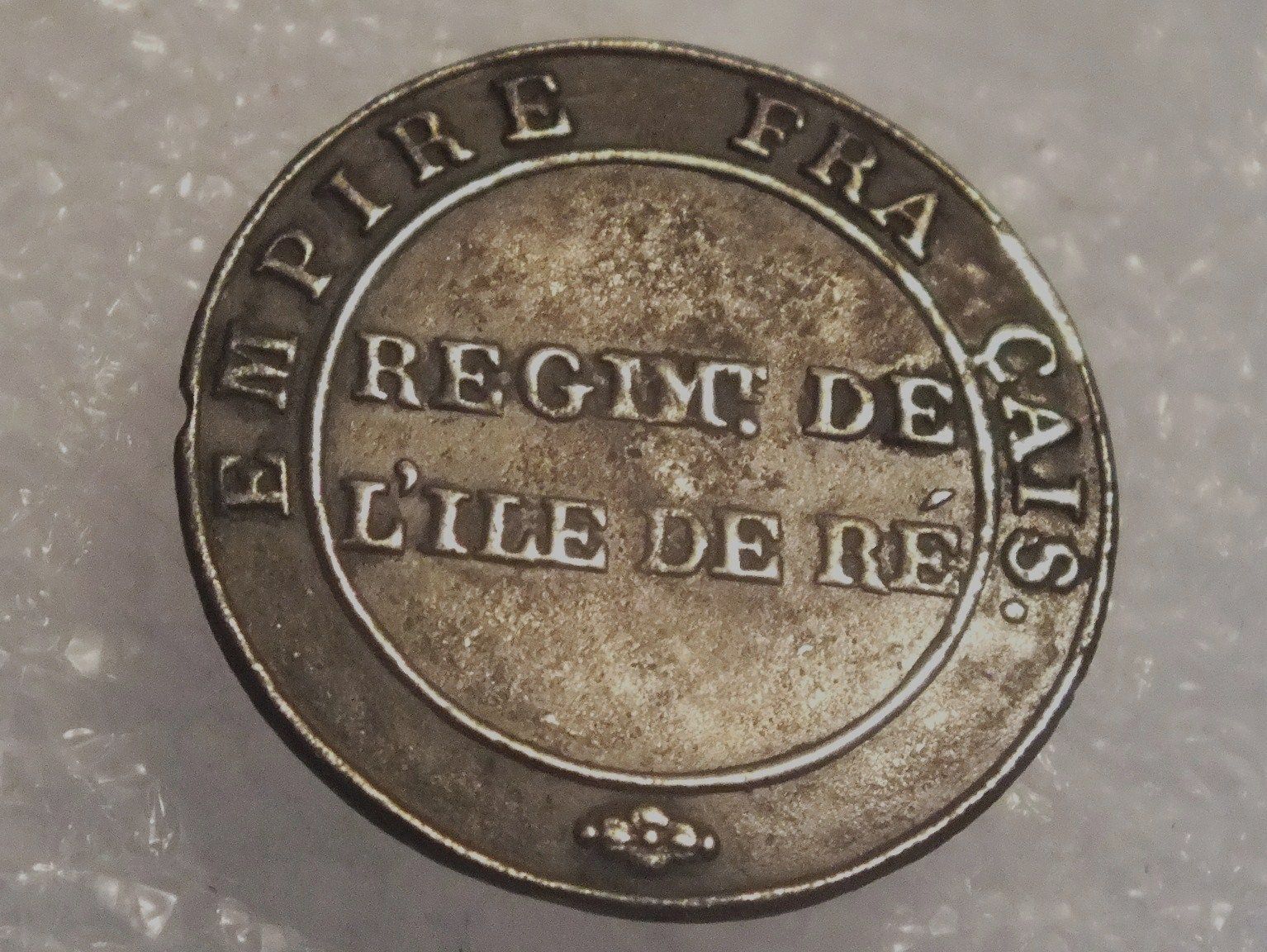 Bouton du régiment "ile de Ré" Hua4