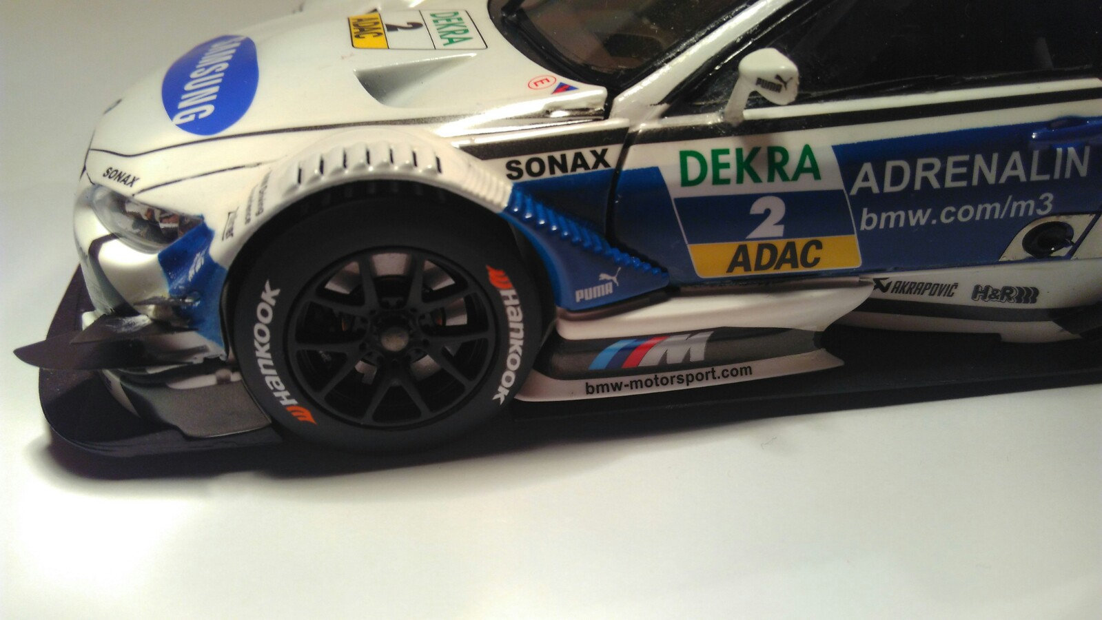 Revell BMW M3 DTM 2013 - Page 14 6fvm