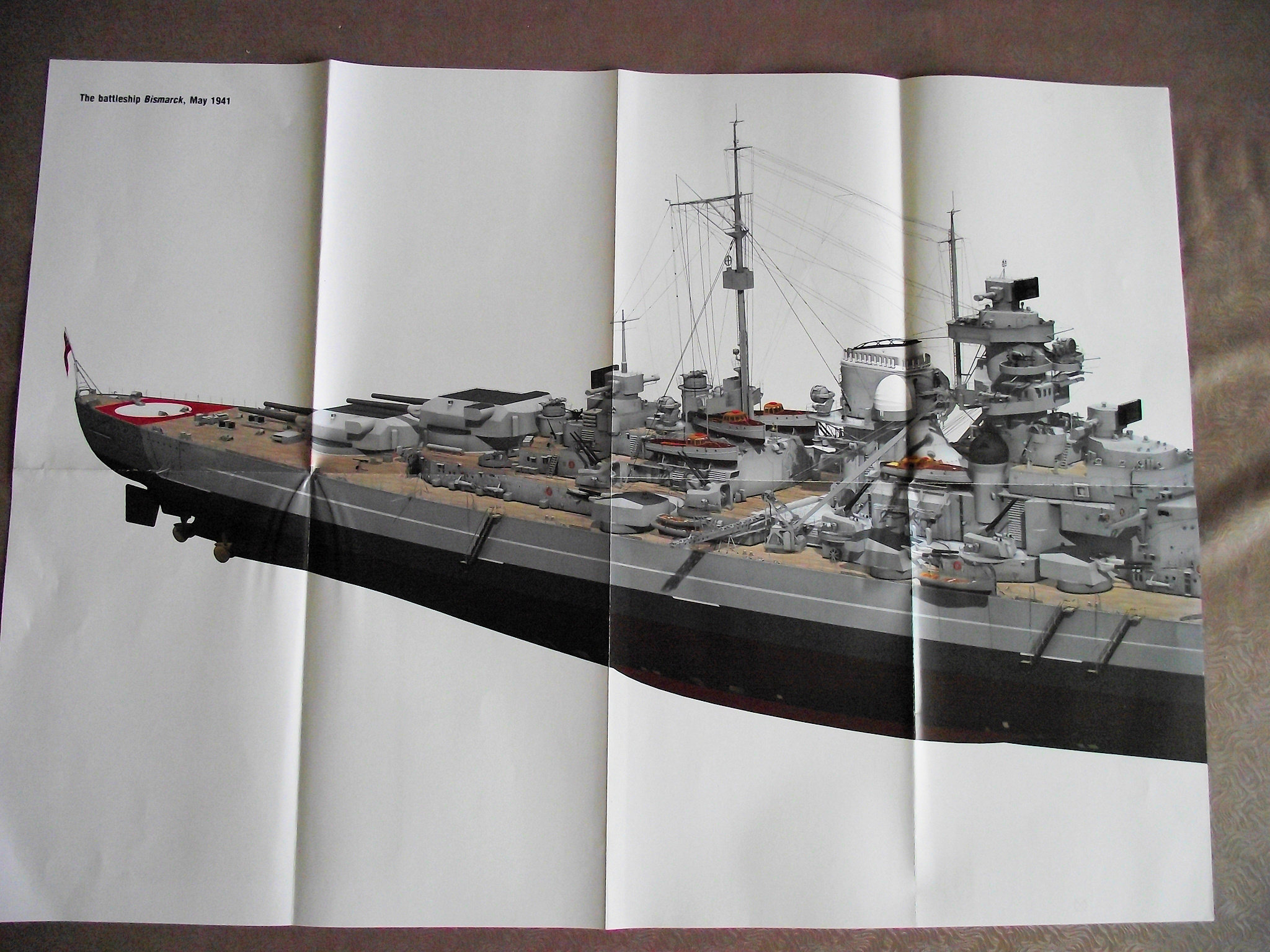 Bismarck 1/200 Trumpeter - Page 7 7gja