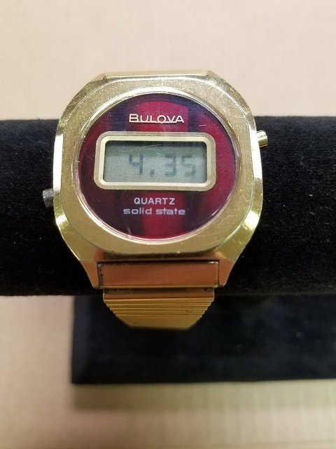 Bulova N6 vintage LED watch 1976 Ma4x