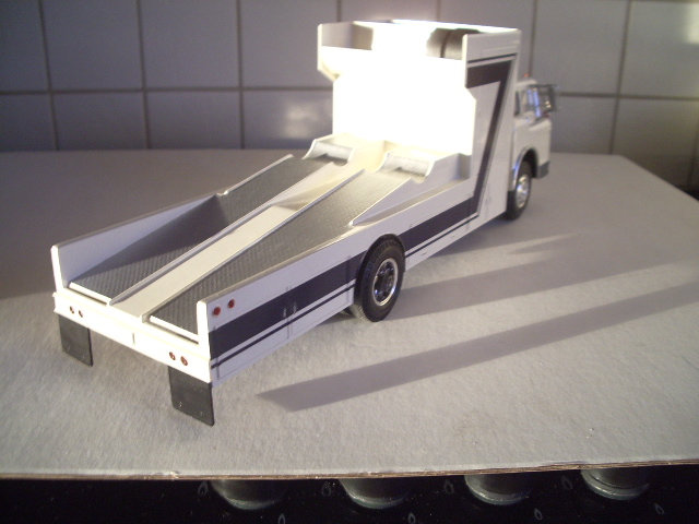 race truck car hauler ford C 600  20od