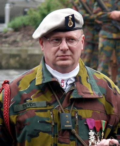 Some belgian beret badges 15iy