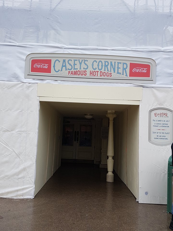 Casey Corner (Disneyland Parc)  - Page 3 2txw