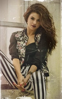 Selena Gomez Yni9
