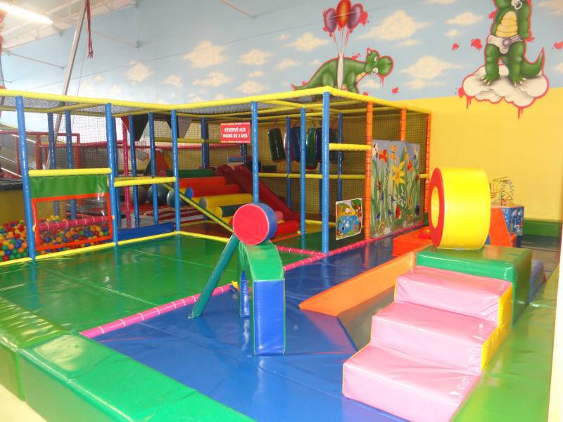 photo espace enfant moins de 3 ans parc de jeux Amus'land villenoy