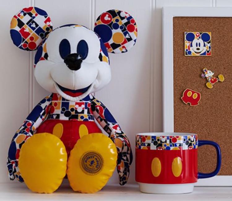 90 ans de Mickey et Disney Store  Yeys