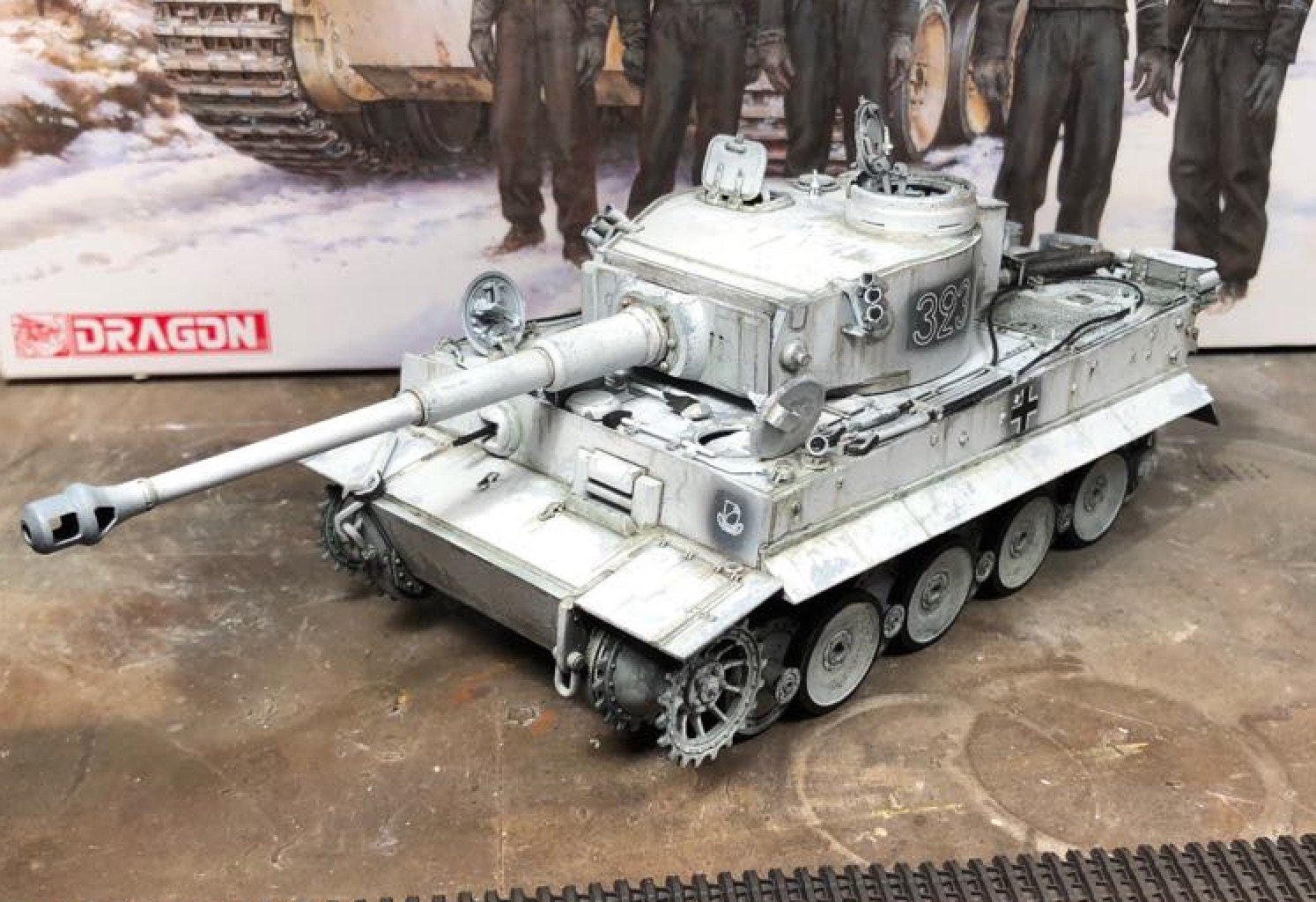 Tiger-1 Early production, kit Dragon - Page 2 M4f3