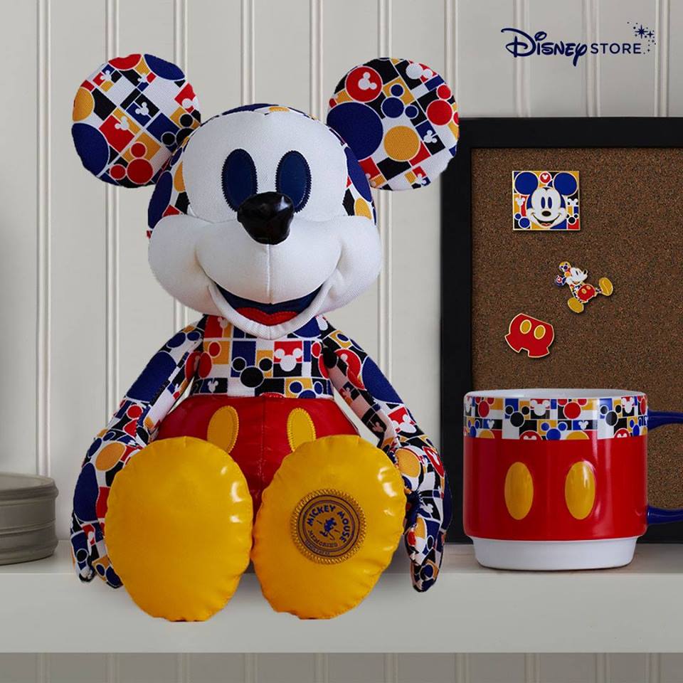 90 ans de Mickey et Disney Store  B5dl