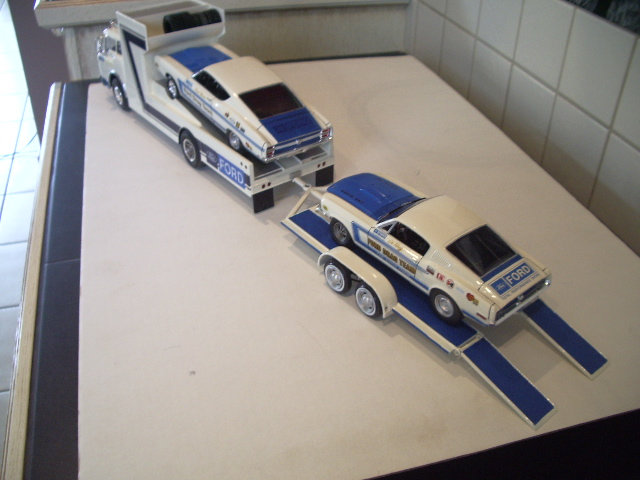 race truck car hauler ford C 600  2oxt