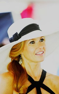 Connie Britton - Constance Elaine Wormack  Rhh7