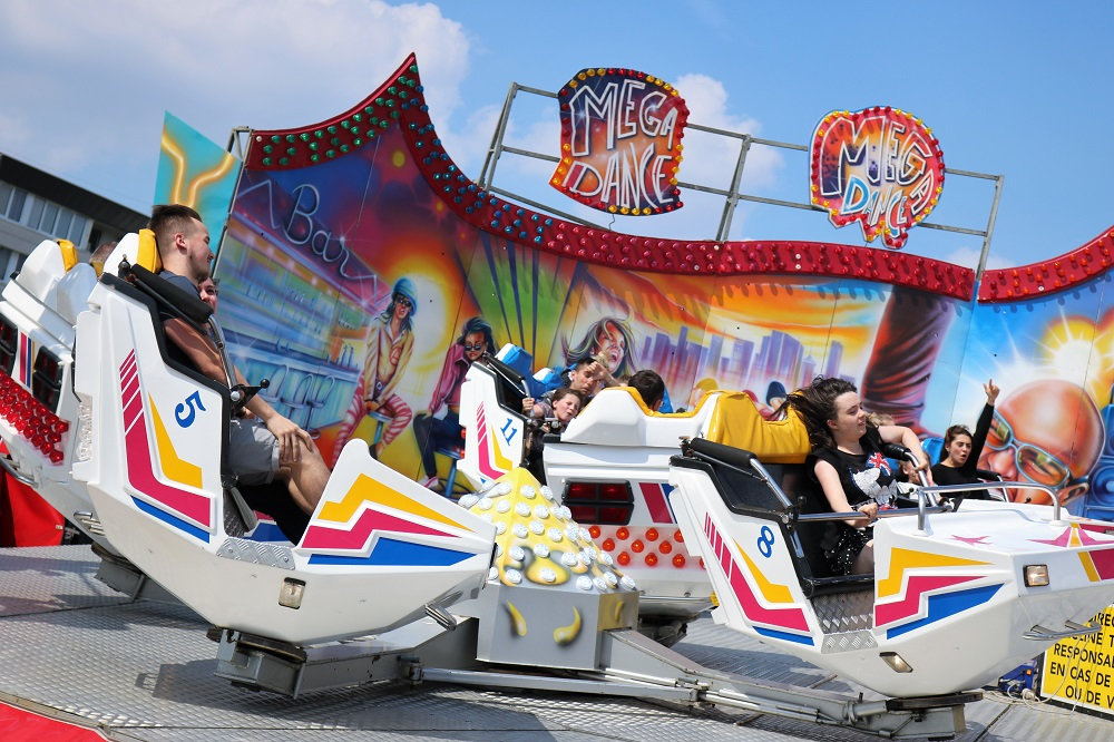 Mega Dance - Boursier (F) - polypweb.eu