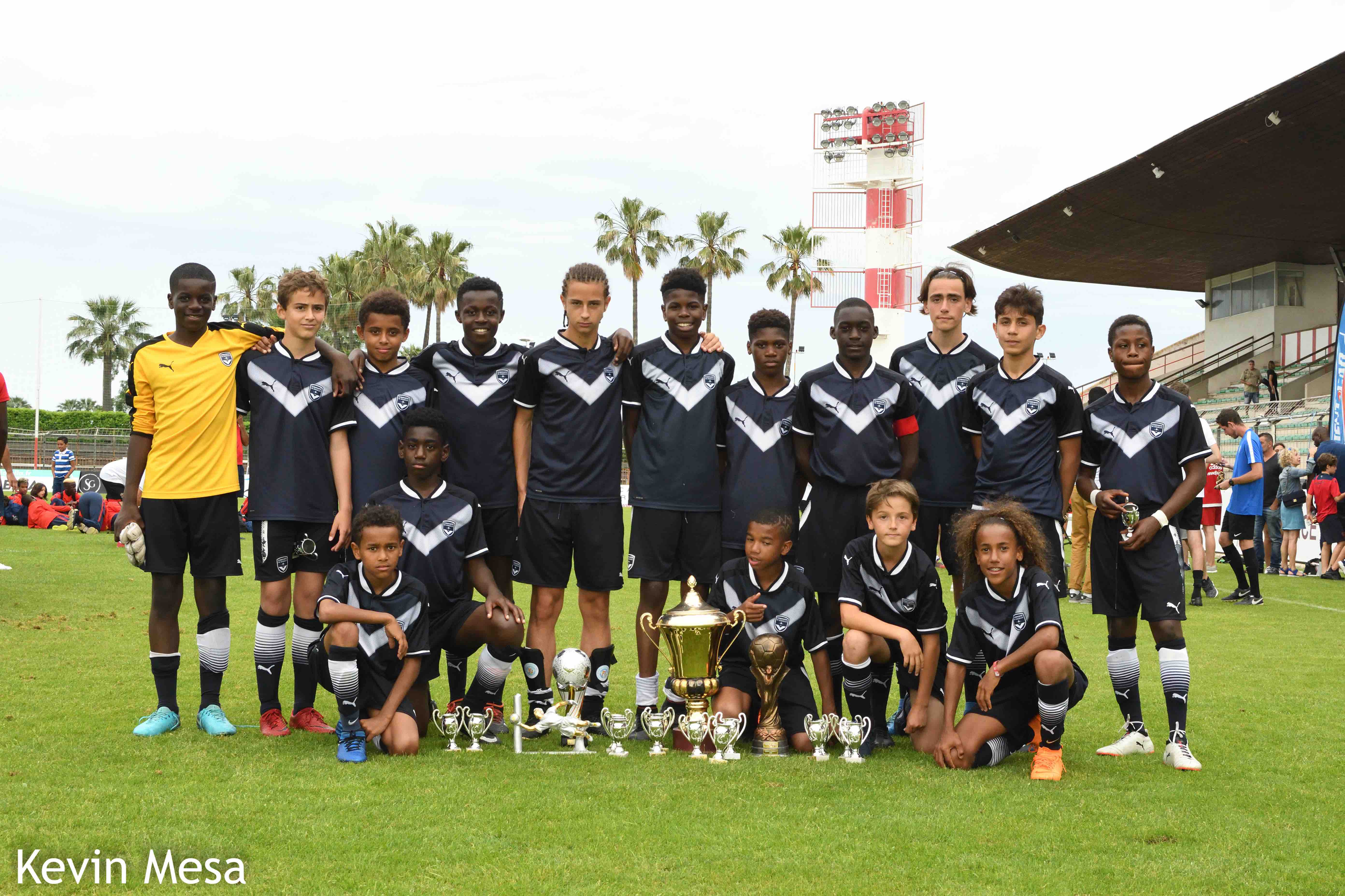 Cfa Girondins : Les U13 remportent le tournoi Élite de l'AS Cannes - Formation Girondins 