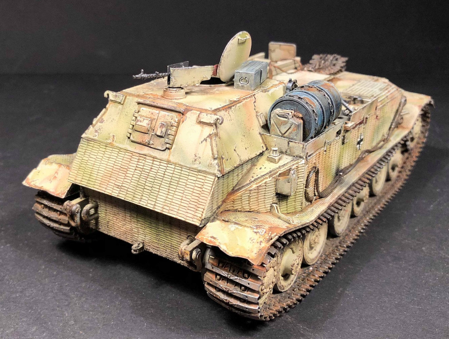 Elefant - Bergenpanzer Tiger (P) - Panzerkampfwagen VI (P) - Kits Dragon - 1/35 - Page 5 6j9b