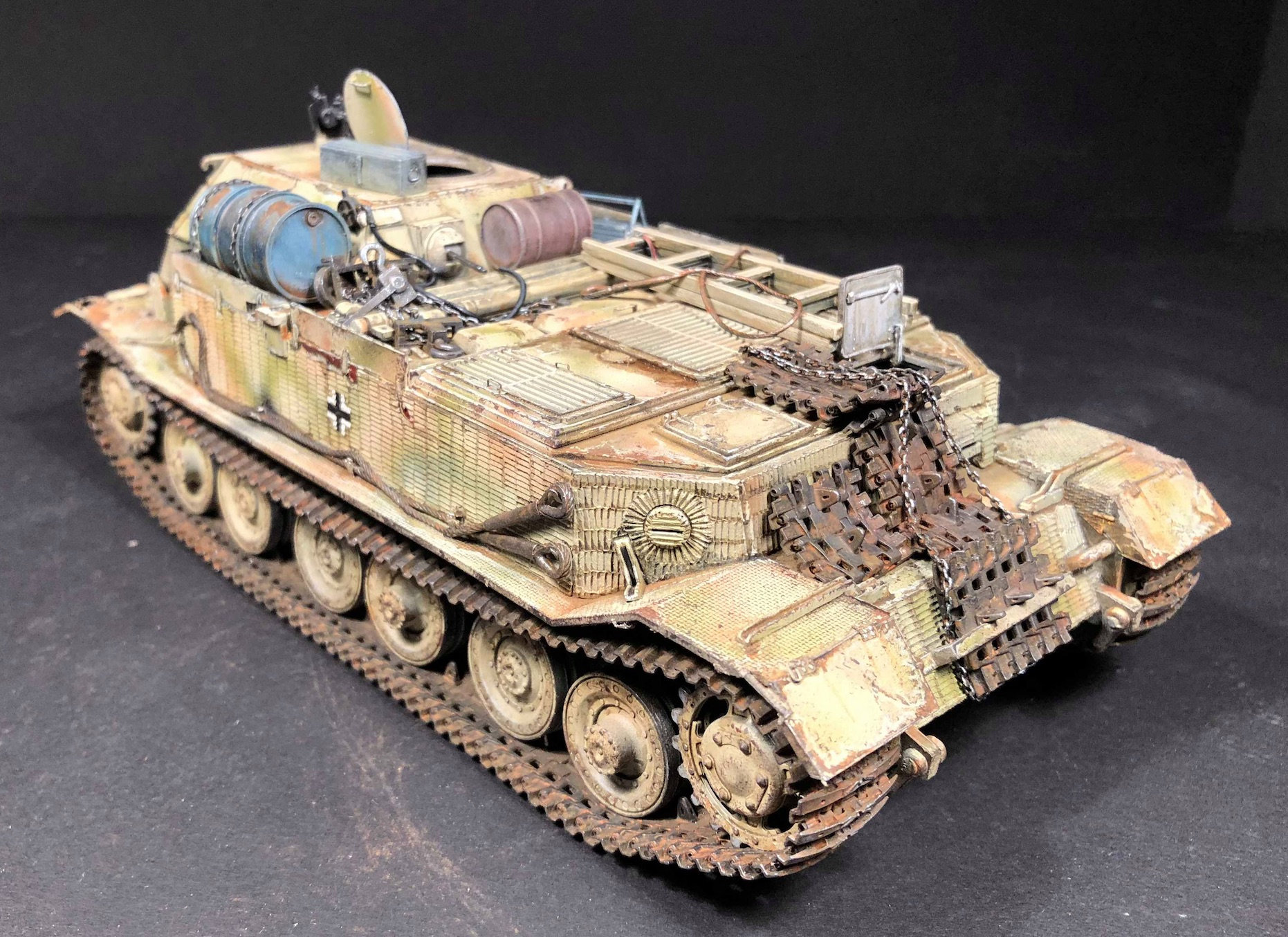 Elefant - Bergenpanzer Tiger (P) - Panzerkampfwagen VI (P) - Kits Dragon - 1/35 - Page 5 H6jr