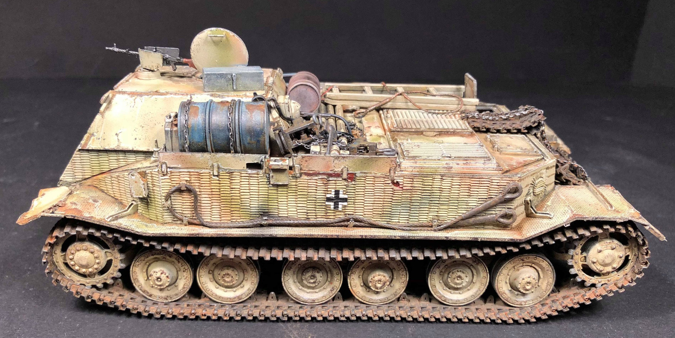 Elefant - Bergenpanzer Tiger (P) - Panzerkampfwagen VI (P) - Kits Dragon - 1/35 - Page 5 Lqae
