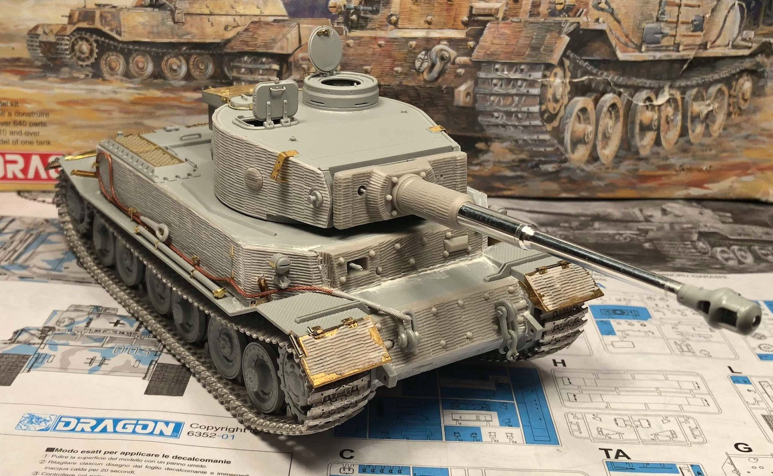 Elefant - Bergenpanzer Tiger (P) - Panzerkampfwagen VI (P) - Kits Dragon - 1/35 - Page 6 6q8i