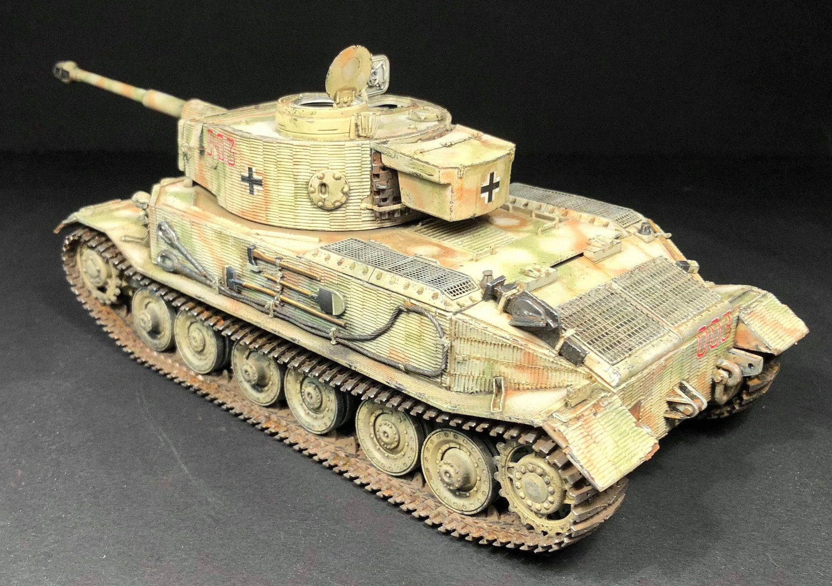 Elefant - Bergenpanzer Tiger (P) - Panzerkampfwagen VI (P) - Kits Dragon - 1/35 - Page 7 Hh79