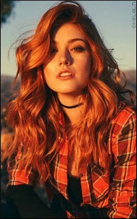 Katherine McNamara - 200*320 W01q