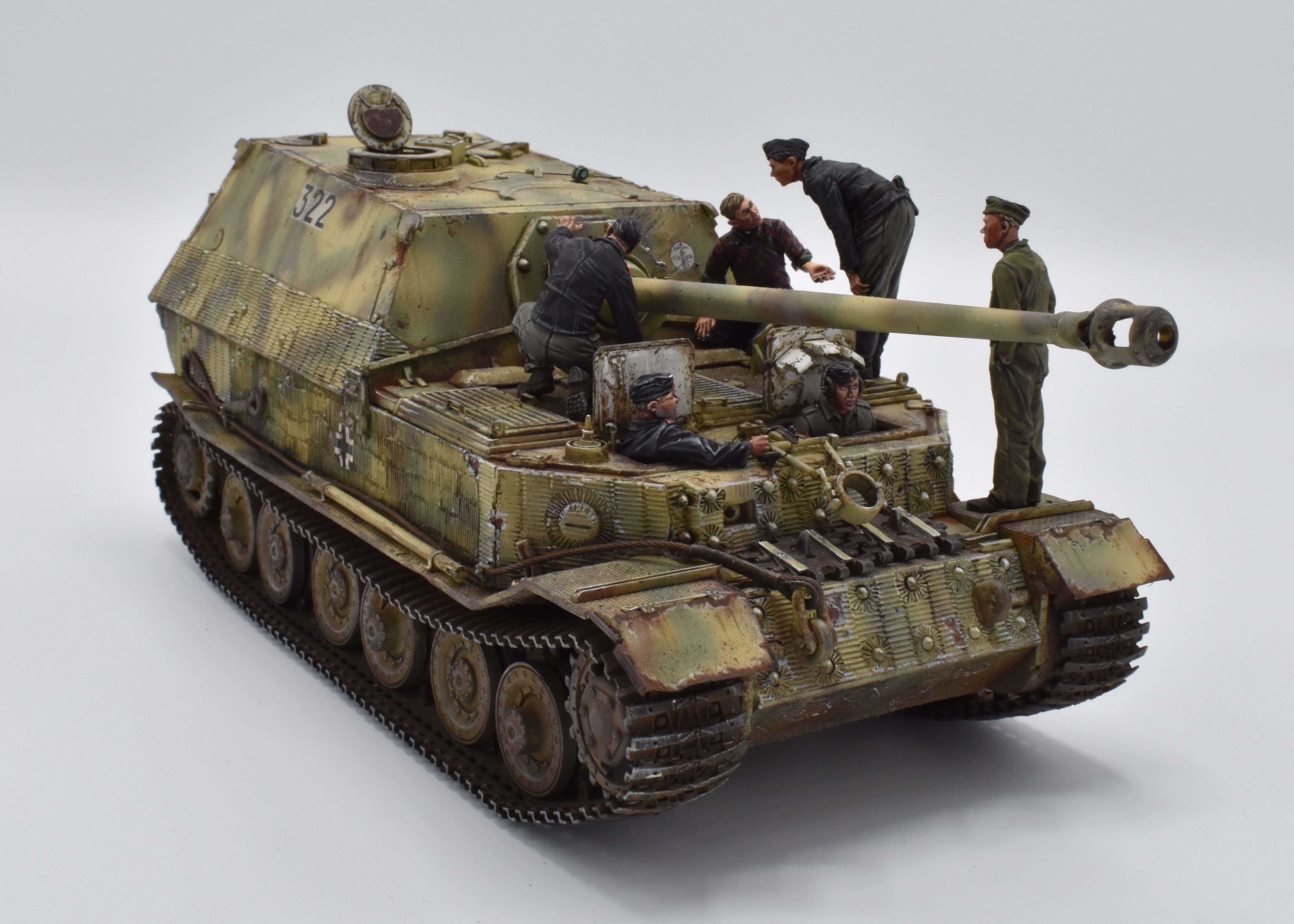 Elefant - Bergenpanzer Tiger (P) - Panzerkampfwagen VI (P) - Kits Dragon - 1/35 - Page 8 7gj2