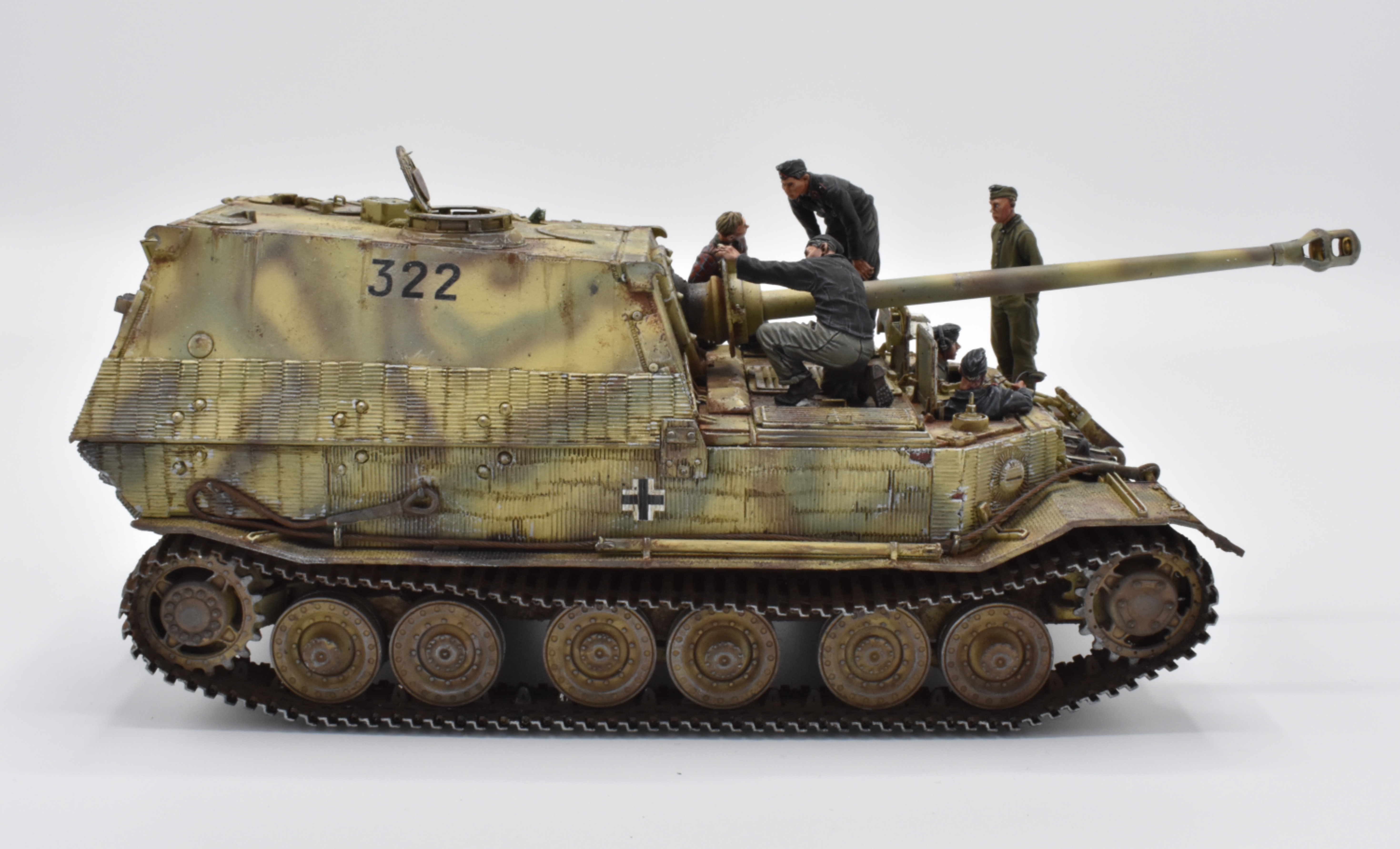 Elefant - Bergenpanzer Tiger (P) - Panzerkampfwagen VI (P) - Kits Dragon - 1/35 - Page 8 9mz7