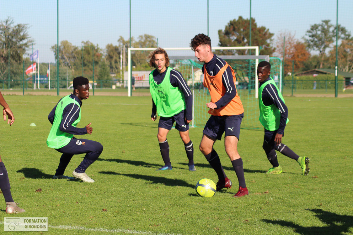 Cfa Girondins : Les entraînements du jour de la réserve et des U19 - Formation Girondins 