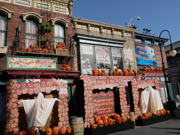 halloween - Disneyland Universal et quelques bonus pour Halloween - Page 3 Uj1m