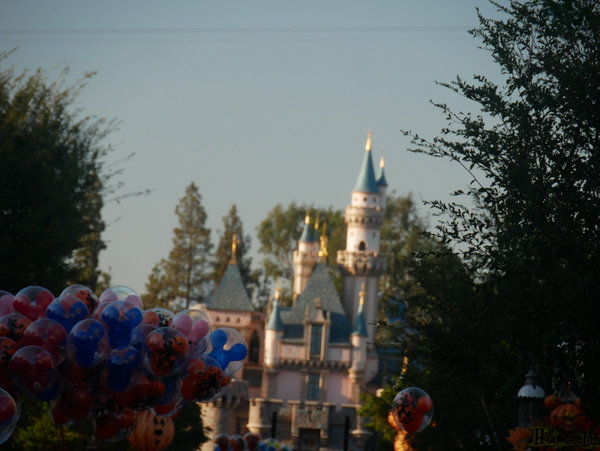 halloween - Disneyland Universal et quelques bonus pour Halloween - Page 4 465y
