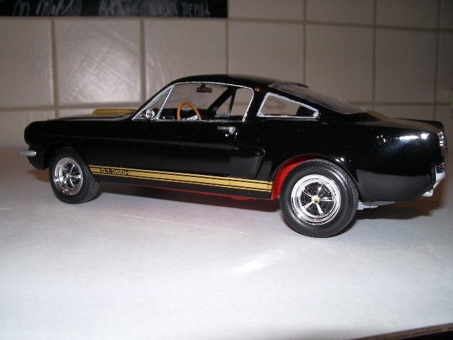 mustang SHELBY GT-350H 1966 de chez revell au 1/24 Itm6