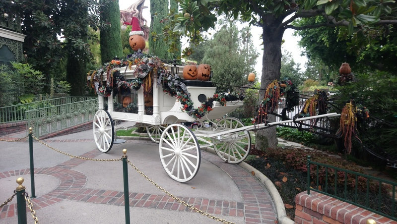 Disneyland Universal et quelques bonus pour Halloween - Page 6 Sl5m