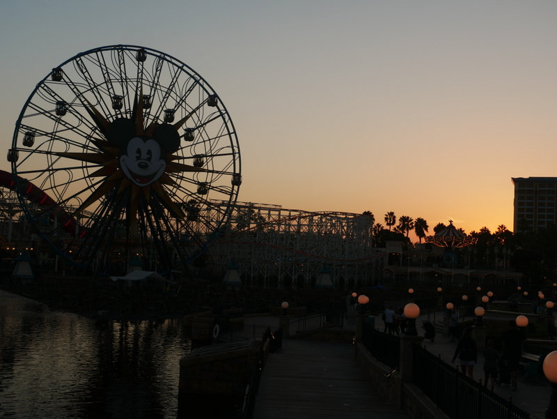 Disneyland Universal et quelques bonus pour Halloween - Page 6 19kr