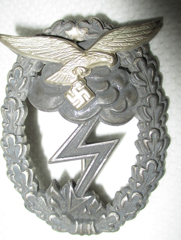   Badge Luftwaffe .... 2hnt