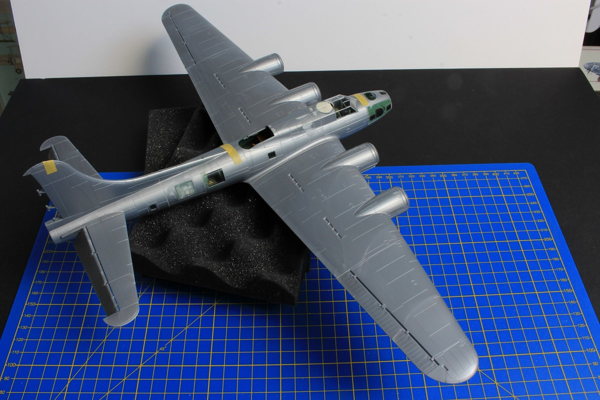 Boeing B-17G "F-BEEA" (Institut Géographique National) Kit Revell 1/72 - Page 2 O95b