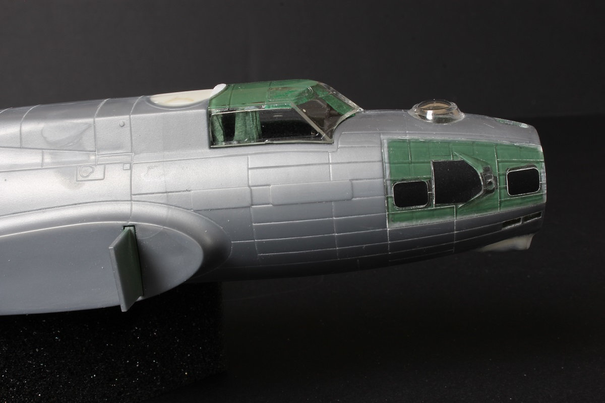Boeing B-17G "F-BEEA" (Institut Géographique National) Kit Revell 1/72 - Page 2 Qcbi