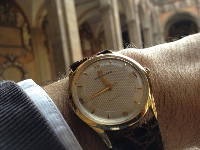 Se lasse-t-on davantage de l'or jaune ? Ic80