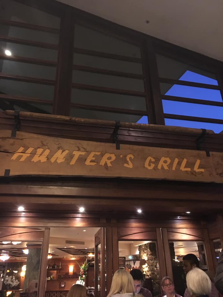 Hunter's Grill - Disney's Séquoia Lodge  Bqrc