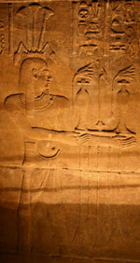 La Liste des dieux égyptiens - Page 2 8ggq