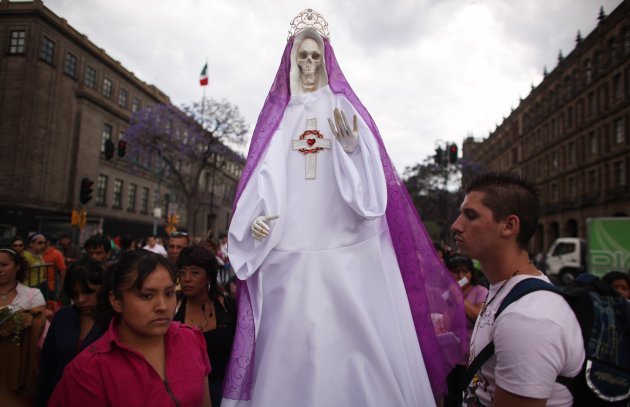 La Santa Muerte, (Sainte Mort), une sainte Mexicaine 8vxt