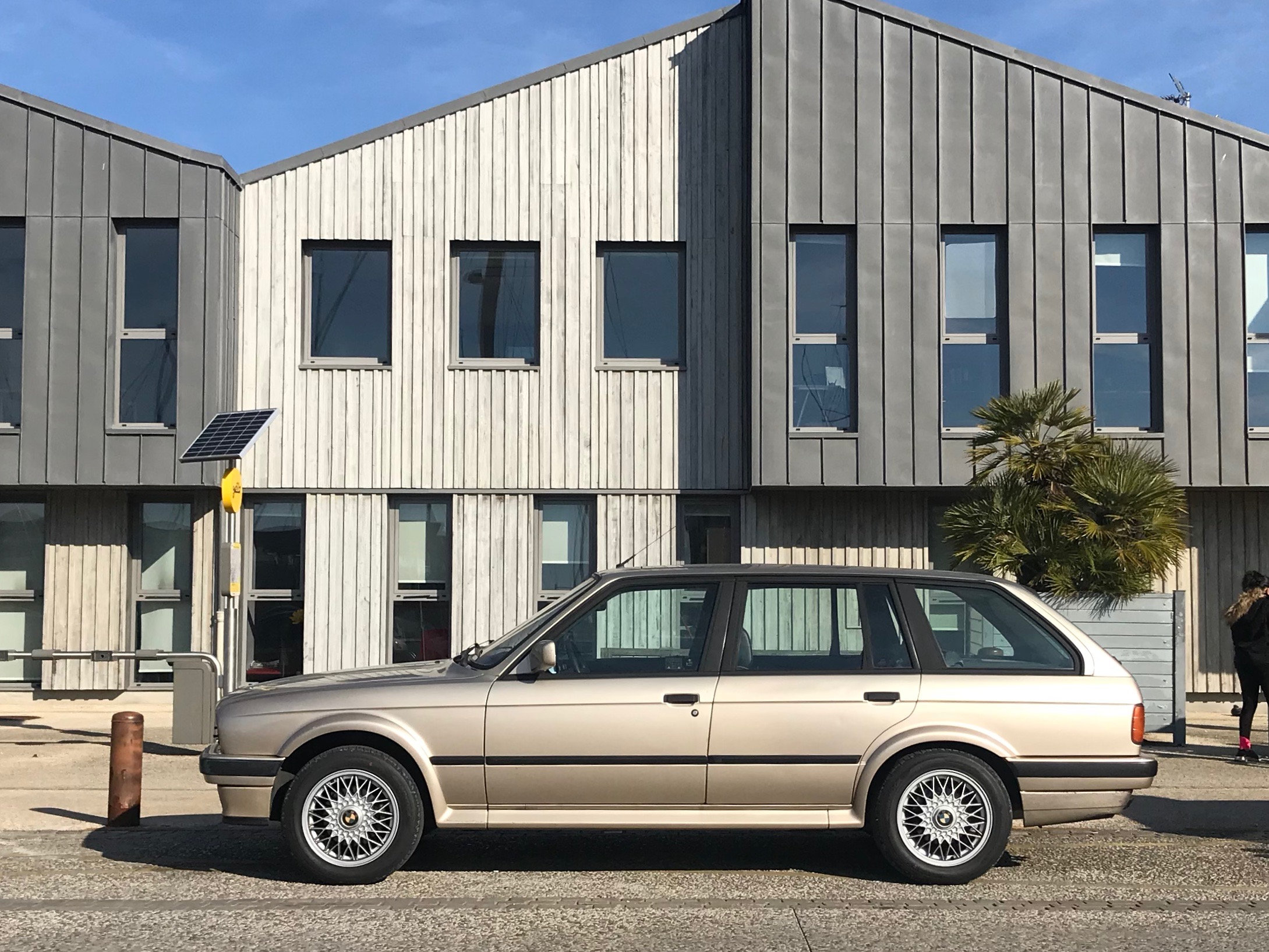 325ix Touring Kaschmirbeige - Page 2 Hwzp