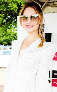 Lily James Wgzd