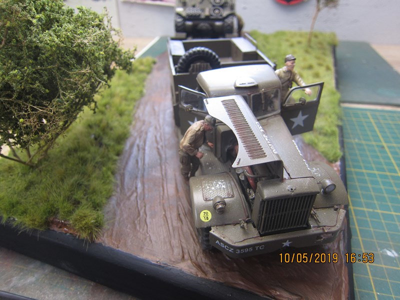 Camion M 19 et son Sherman M 4 A3 - Page 3 Haa3