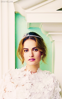 Lily James Afpa