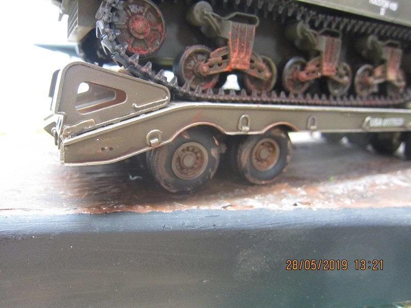 Camion M 19 et son Sherman M4 A3 - Page 2 Erwy