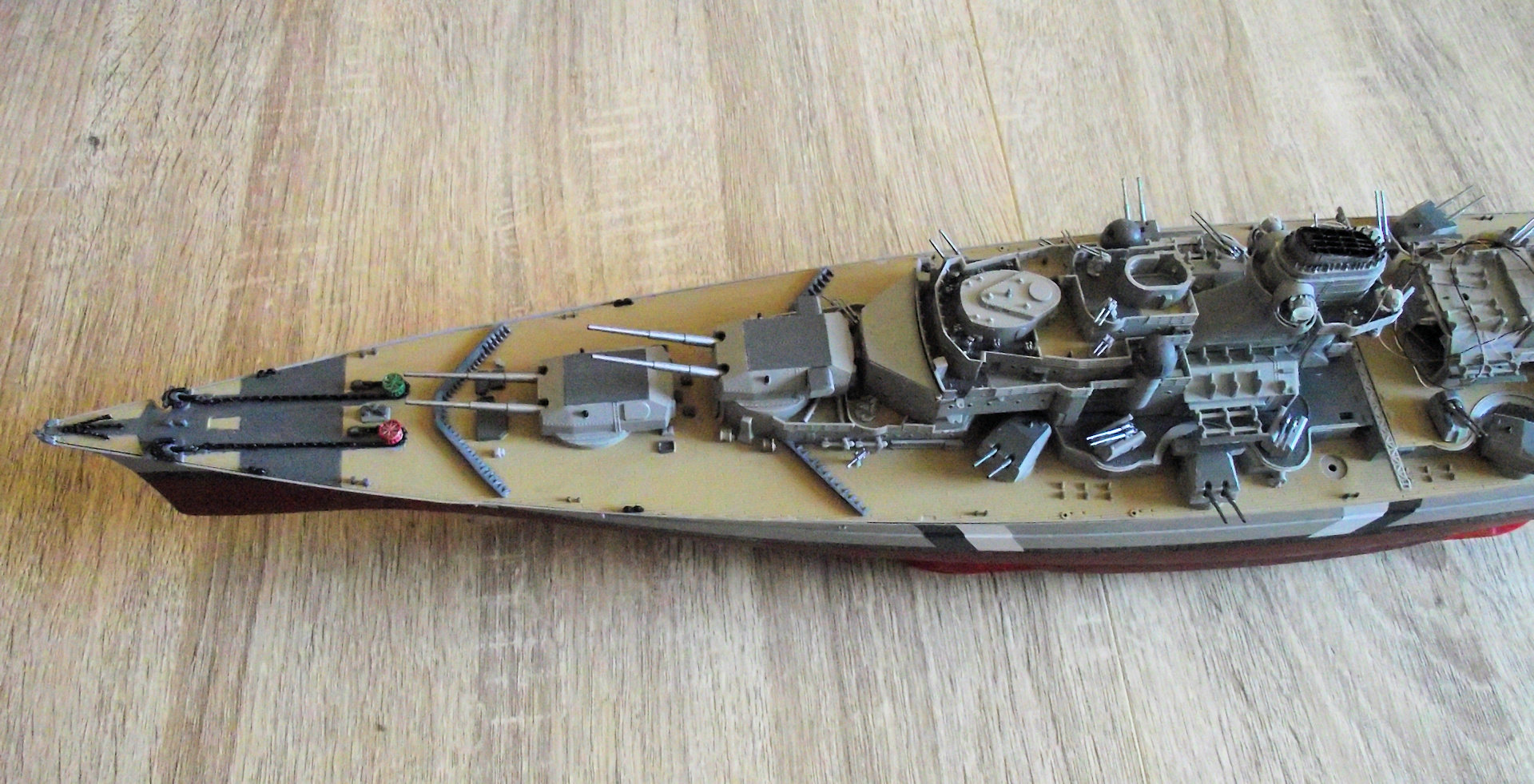 Bismarck Revell 1/350 8x52