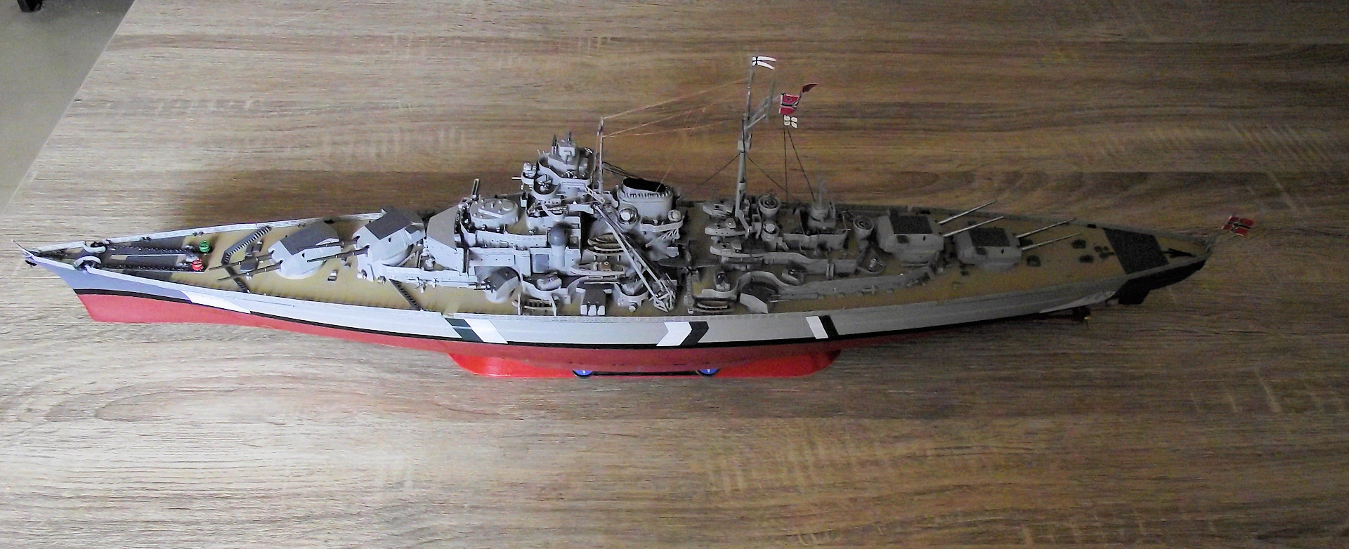 Bismarck Revell au 1x350 0hoi