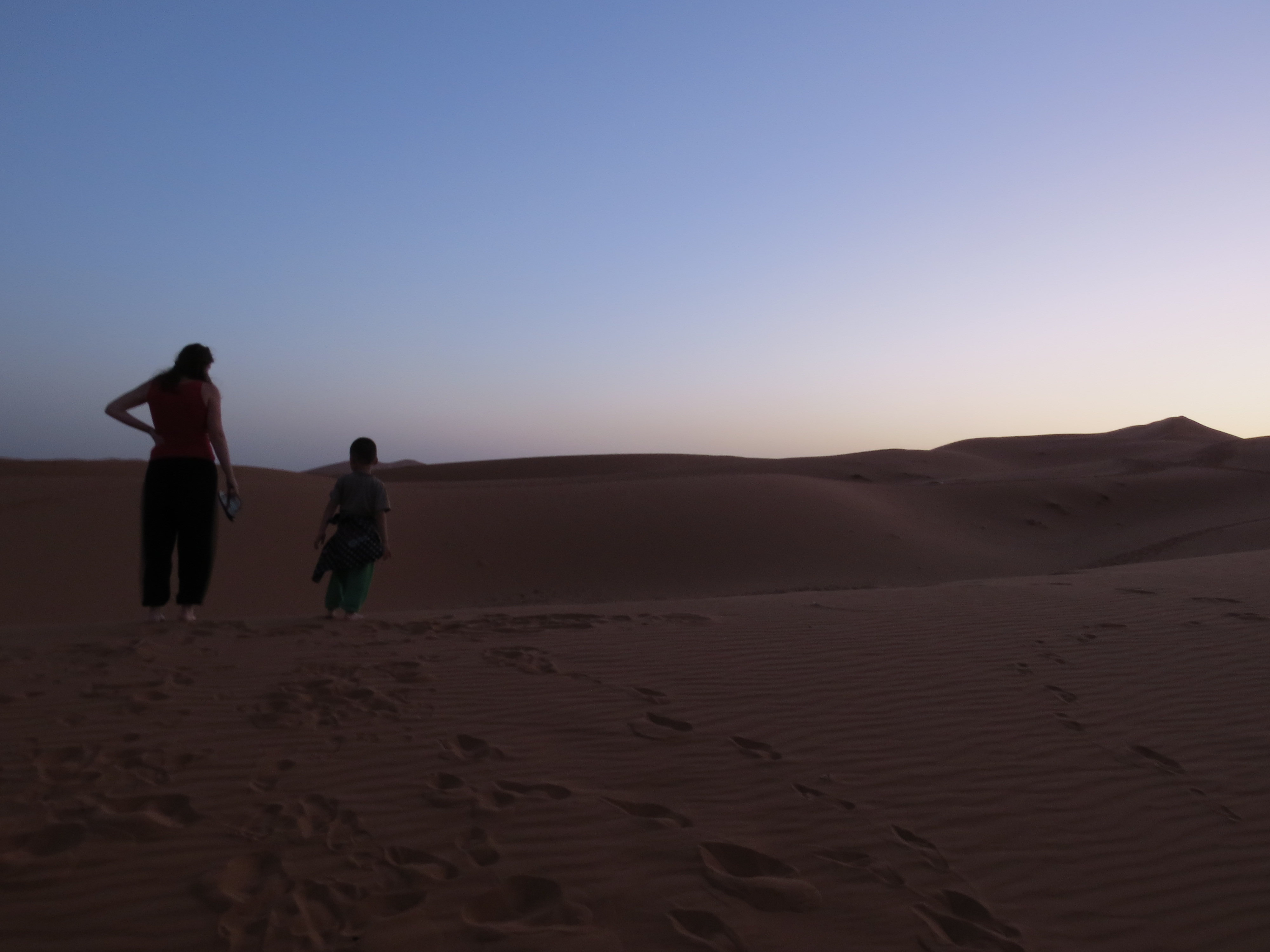 Coucher de soleil sur le désert marocain